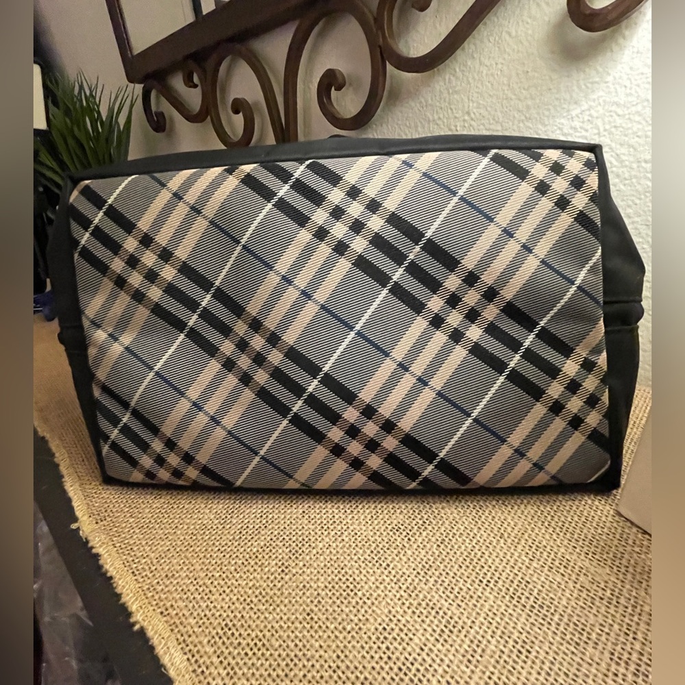 Burberry handbag - Picture 12 of 14